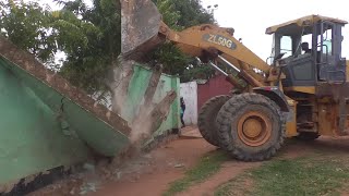 Vivez la destruction des habitations sur les avenues Dodome et Zaire dans la Quartier de la plaine [upl. by Eejan]