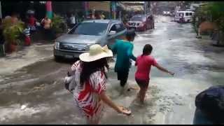 Playa El Majahual El Salvador Inundacion por olas y destruccion  Mayo 2015 [upl. by Elpmid90]