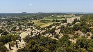 Location  Vénéjan  Villa Moulin avec piscine chauffée  Vue par drone [upl. by Aynatan]