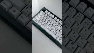 Kiiboom Moonshadow 81  Leobog Ice Soul Switches  Japanese Minimalist Keycaps [upl. by Gertie]