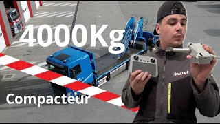 DECHARGEMENT DUN COMPACTEUR DE 4 TONNES [upl. by Slaohcin423]