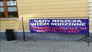 NISZCZENI PRZEZ POstalinowski system rodzice Katarzyna Bakalarz amp Jarosław Słowik 22102024 protest [upl. by Ikceb826]