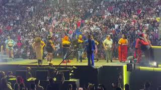 Jowell y Randy perreando con las gorditas en el Coliseo de Puerto Rico [upl. by Horwitz]