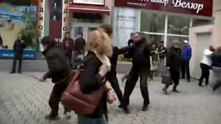 Violent clashes between Russians and Ukrainians [upl. by Dareg]