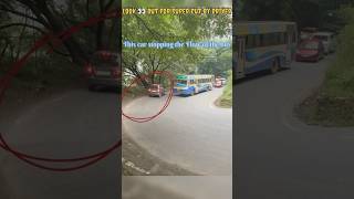 Crazy zigzag move by bus blocked the flow by car professional trending bus [upl. by Cobby827]