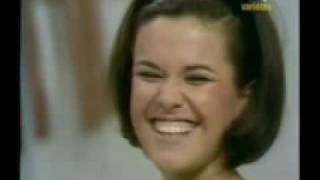 Elis Regina Canta Sá Marina [upl. by Nylac]