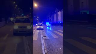 Polizei ￼eskortiert FeuerwehrwagenKreuzlingen 301223 [upl. by Ainolopa]