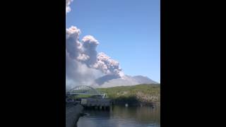 桜島の爆発的大噴火2015521 Explosive eruption of Kagoshima active volcano Sakurajima Japan [upl. by Adnorat]