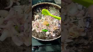 Easy 🥬 Siru keerai poriyal cookinggreenleafyspinachfry fryfoodieslover [upl. by Jorry]