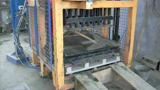 Simple block paver and curb making machine Metalika VPS 1000 mašina za behaton kocke [upl. by Neelcaj]