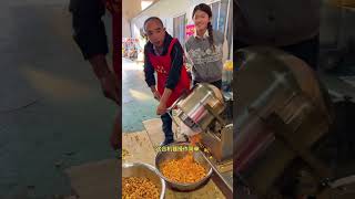 Fully automatic popcorn machine Video tutorial of frying popcorn Mobile stall Food machinery and [upl. by Briggs]