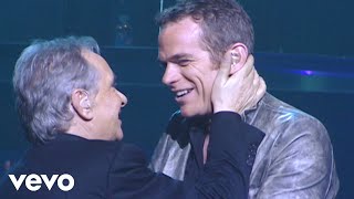 Michel Sardou Garou  La rivière de notre enfance Live Officiel Marseille 2005 [upl. by Llenad173]