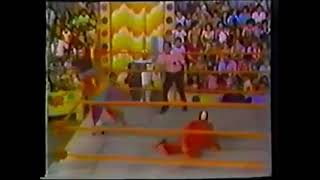 TITANES EN EL RING 1978 PEPINO VS EL CABALLERO ROJO [upl. by Ahsikar]