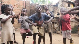 Video10  Niños felices Dancing  Masaka Kids Africana Dance Rise And Shine [upl. by Masson]