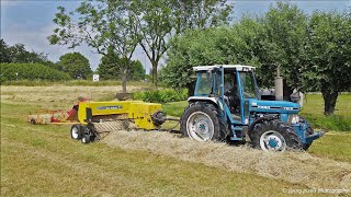 Hooi persen  Pressing hay  Heu pressen  Ford TM 7610  New Holland BC 5070  Grasseizoen 2021 [upl. by Alarise]