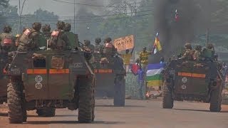 Centrafrique des musulmans protestent contre lintervention française  2312 [upl. by Japeth217]