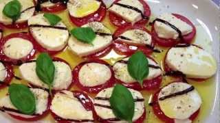 Mozzarella mit Tomaten selber machen  Italienische Kochschule [upl. by Nami]