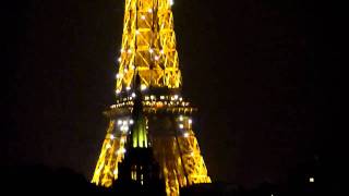 Eiffel Tower Sparkle Light Show [upl. by Lehcsreh814]