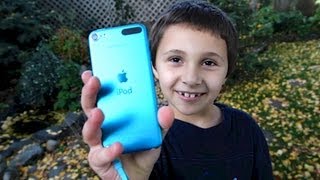 A Kids First Impression of the New iPod Touch 5 [upl. by Salem]