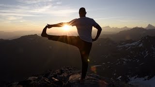 Yoga au lever de soleil à 3300 mètres daltitude avec Emilien Badoux [upl. by Elnar]