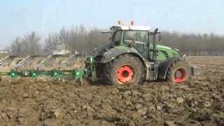 Claas Xerion 3800 e Fendt 936 in Aratura0001wmv [upl. by Atteuqal]