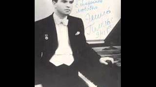 Emil Gilels plays Rachmaninov quotPolichinellequot [upl. by Sorac]