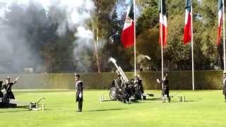 Honores Ala Bandera Con Artillería Cadetes Del H Colegio Militar [upl. by Strader]