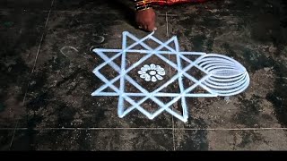 Easy amp Simple rangoli design 🌹 Traditional Friday Rangoli design [upl. by Langan89]