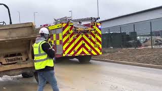 Bedfordshire Fire amp Rescue Service  Sandy responding to a fire alarm activation in Biggleswade [upl. by Romy]