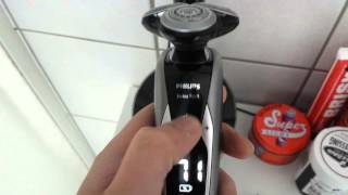 Mario testet Phillips Shaver Series 9000 im Betrieb [upl. by Ylrebmi876]