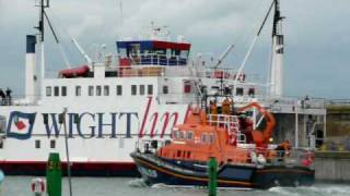 Yarmouth RNLI Lifeboat on a shout [upl. by Stroup397]