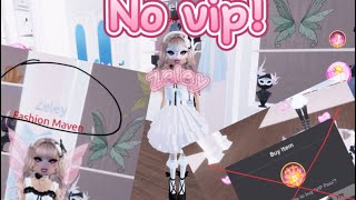 How to glitch into vipfreeplay mode dress to impress [upl. by Einahpit833]