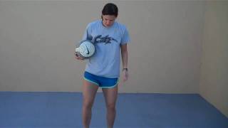 How to juggle a soccer ball with Rachel Nuzzolese [upl. by Adile]