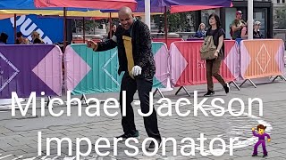 Unique Tribute Michael Jackson Impersonator Dazzles Trafalgar Square with Iconic Moves [upl. by Castorina]