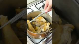 POLLO ALLA CACCIATORA CON LE OLIVE  secondo piatto semplice e veloce Shorts [upl. by Nirtak456]