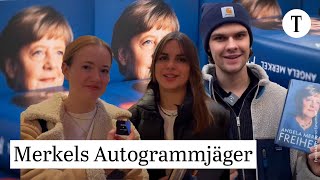 Schlange stehen für ExKanzlerin Angela Merkel  Autogrammjäger „Freiheit“ Dussmann [upl. by Marven]