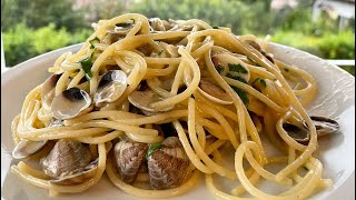 SPAGHETTI CON VONGOLE LUPINI the classic recipe of pasta with clams [upl. by Dulcia605]