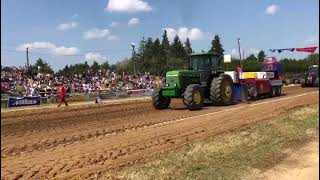 John Deere 4640 tracteur pulling Bernay 2023 tracteur de série [upl. by Anavoig359]