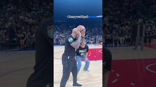 Thierry Henry amp Gerard Pique Played 1v1 In Basketball 🤣 football soccer nba [upl. by Bethesde134]