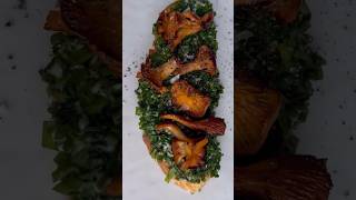 GARLIC CONFIT MUSHROOM TOAST 🧄🍄‍🟫garlicconfit garlicmushrooms chanterelles mushroomrecipes [upl. by Rolo]