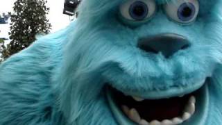 Sulley dancing alone in Disneyland Paris [upl. by Giorgia]