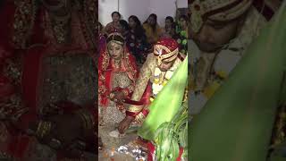 thama h hath mera mujhe chhodkr na jana❤🧿weddingplslikesubscribeyoutubeshorts youtubeviral [upl. by Accemahs664]