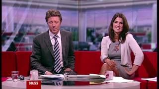 Susanna Reid  Sumptuous In Grey Dress  07Oct11 [upl. by Neeoma]