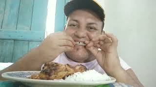 COMENDO O MELHOR FRANGO ASSADO DO SUL DA BAHIA😄 macarrão arroz feijão tropeiro e uma Itaipava [upl. by Sension]