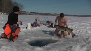 Extreme hand fishing under ice [upl. by Hgielrahc]