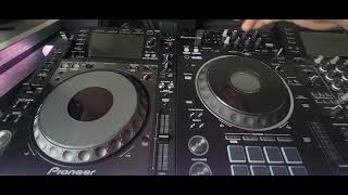 Pioneer DJ XDJXZ vs Pioneer CDJ2000 Nexus  Speed Test [upl. by Avehsile]