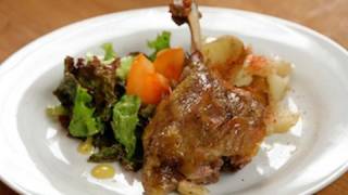 Recette de cuisine  Confit de canard [upl. by Anialem548]