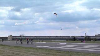 Freizeittipp Tempelhofer Park  Feld  Flugfeld Tempelhof  Berlin [upl. by Alletnahs]