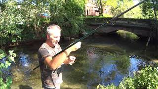 Pesca alla passata in trattenuta acrobatica vaironi barbetti e cavedanelli [upl. by Yliab490]