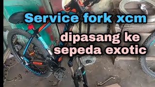 Service fork sr suntour xcm [upl. by Quiteria863]